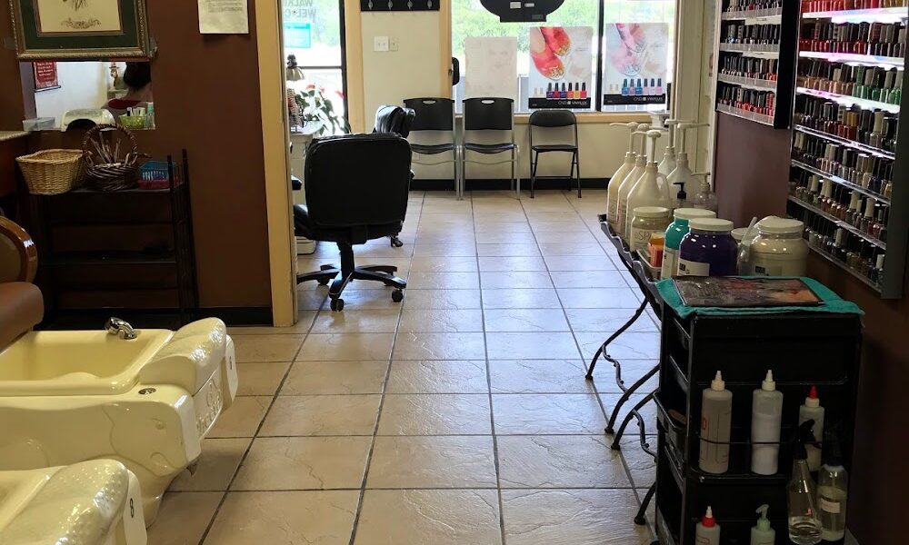 Tip & Toe Nails Spa